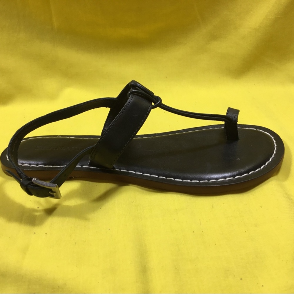 Bernardo Black Leather T-Style Ankle Strap Sandals SZ 8 NWT - Picture 8 of 10
